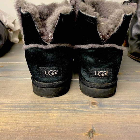 UGG ankle boots - Picture 3 of 3